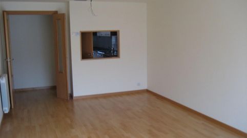 Foto 3 de Piso de alquiler en Avinguda D'estrasburg, 130, Can Llong, Sabadell