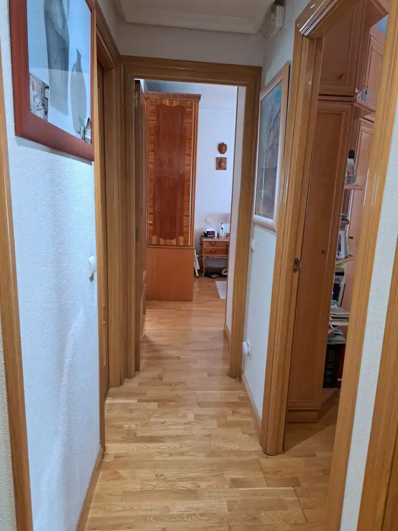 Piso en venta en Calle Cantero Juan de Mondragón, 1, Hervencias Piso en venta en Ávila con Calefacción, Parquet y Amueblado