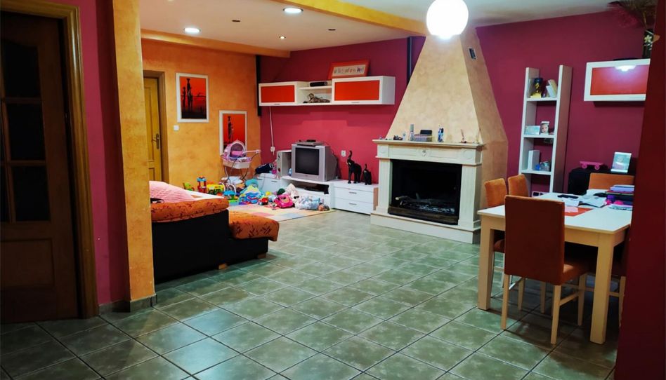 Casa adosada en venta en Calle Martín de Ávalos, 32, Zona Hospital, Linares - imagen 1 Foto 1 de Casa adosada en venta en Calle Martín de Ávalos, 32, Zona Hospital, Linares