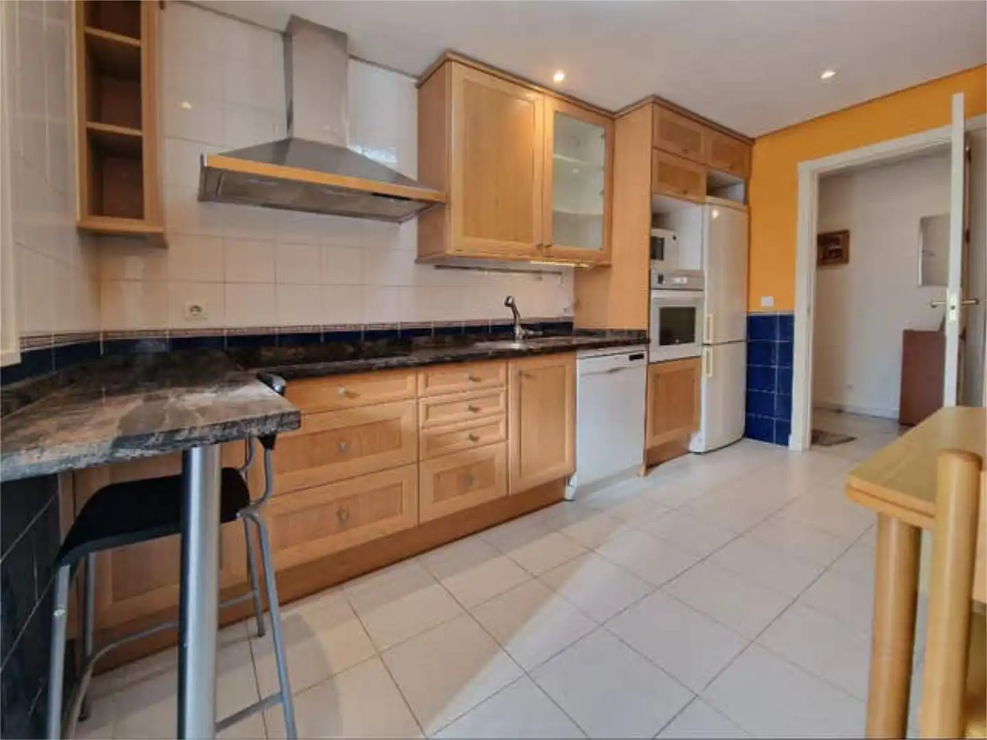 Flat for sale in Cortijo de Maza - Finca Monsalvez - El Olivar Kitchen of Flat for sale in Málaga with Private garden, Terrace and Storage room