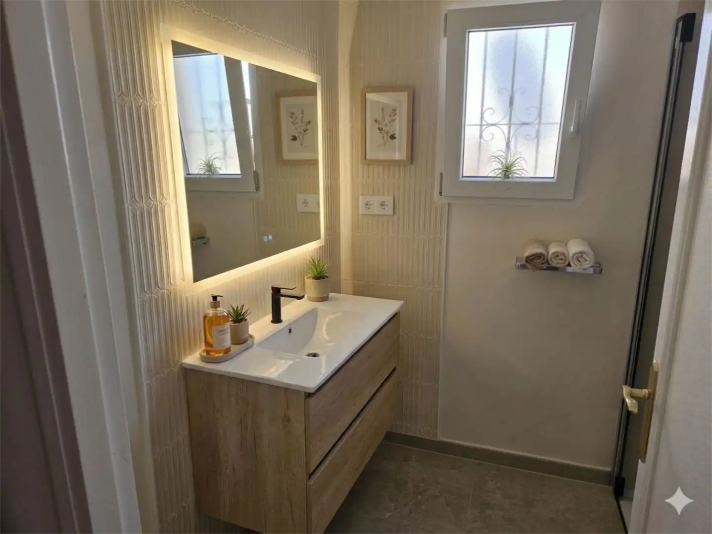 Detached homes for sale in Calle Río Duero, 62, Pinar del Advocat - Cometa Bathroom of Detached homes for sale in Moraira with Air Conditioner, Terrace and Swimming Pool