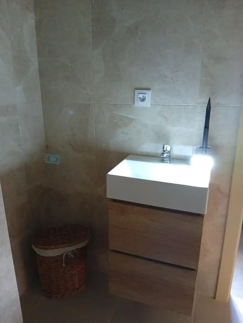 Wohnung zum Verkauf in Calle Doctor Muñoz Seca, 25, Centro Badezimmer von Wohnung zum Verkauf in El Puerto de Santa María mit Klimaanlage und Balkon