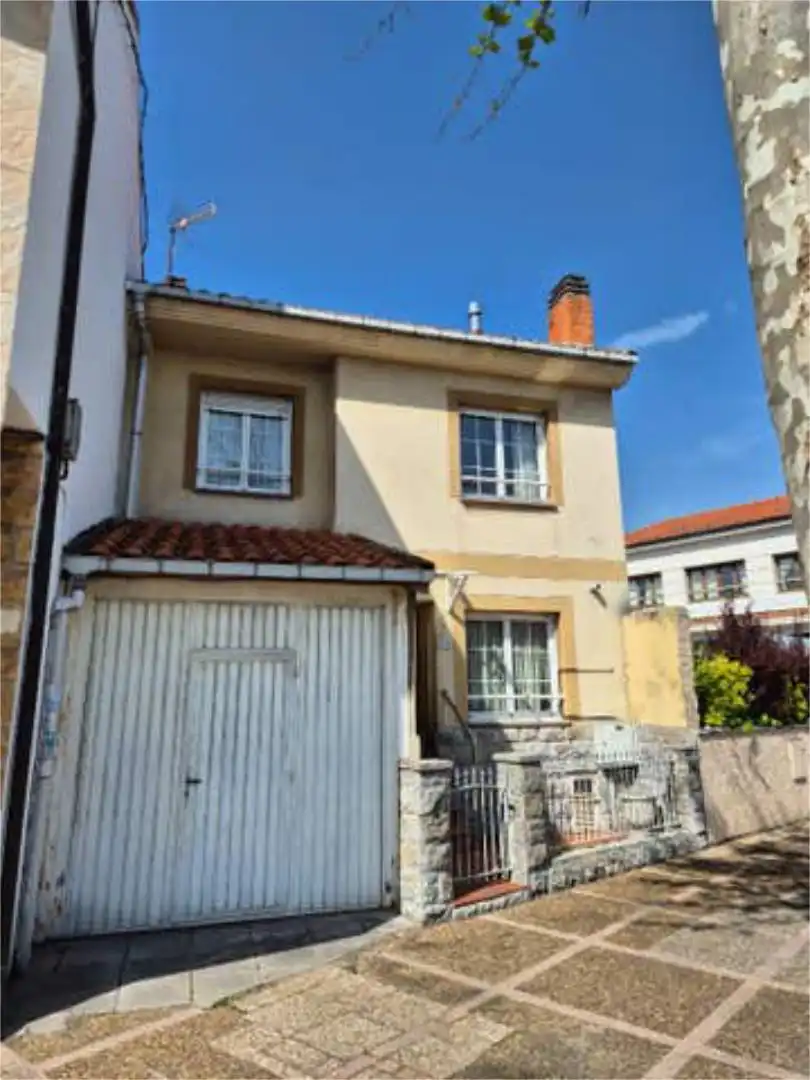 Vista exterior de Casa o chalet en venta en Oviedo  con Terraza