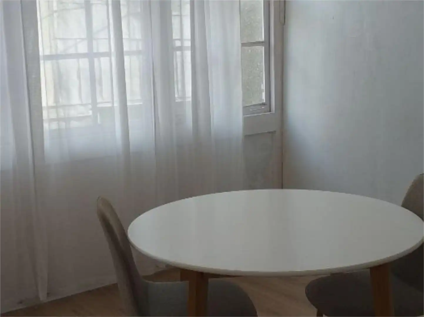 Pis de lloguer a Rúa Real, 130, Centro Menjador de Pis de lloguer en Ferrol amb Calefacció, Parquet i Moblat
