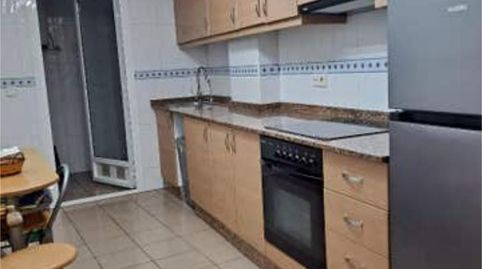Foto 3 de Piso de alquiler en San Antón, Alicante / Alacant