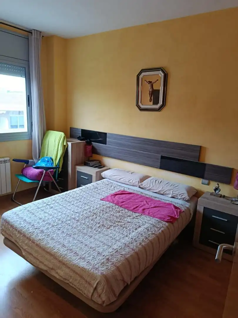 Bedroom of Flat for rent in Terrassa  with Heating, Parquet flooring and Community parking
