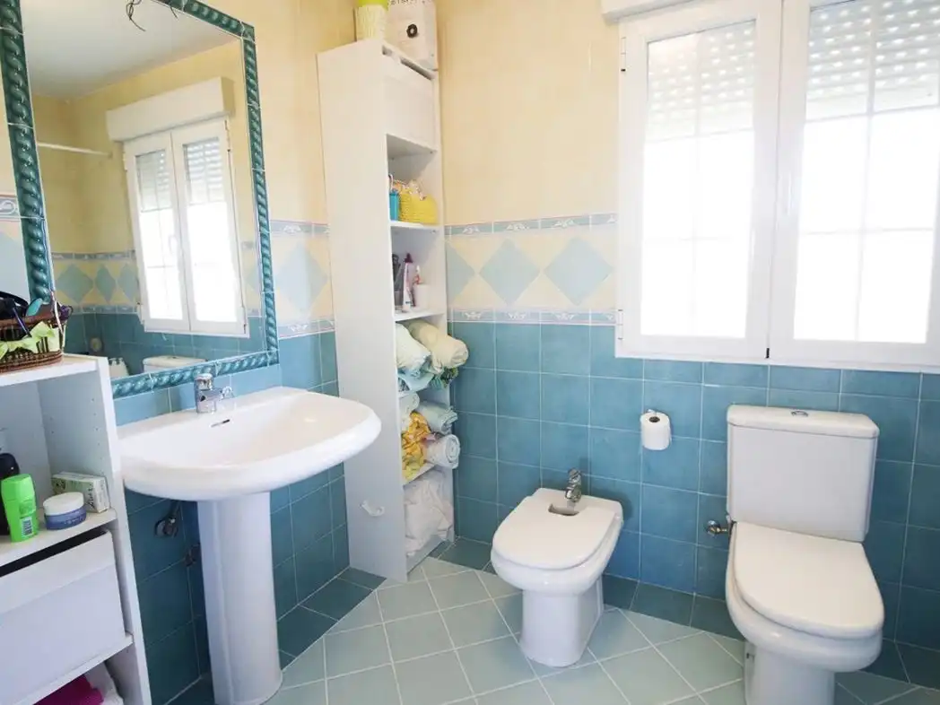 Detached homes for sale in Barrio la Junquera, Marina de Cudeyo Bathroom of Detached homes for sale in Marina de Cudeyo with Heating, Private garden and Terrace