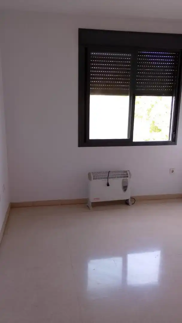 Wohnung zum Verkauf in Avenida de Andalucía, 32, La Zarzuela - San José - Belén Schlafzimmer von Wohnung zum Verkauf in Linares