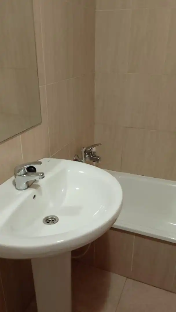 Wohnung zum Verkauf in Avenida de Andalucía, 32, La Zarzuela - San José - Belén Badezimmer von Wohnung zum Verkauf in Linares