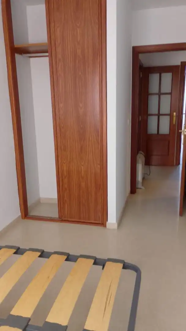 Wohnung zum Verkauf in Avenida de Andalucía, 32, La Zarzuela - San José - Belén Schlafzimmer von Wohnung zum Verkauf in Linares