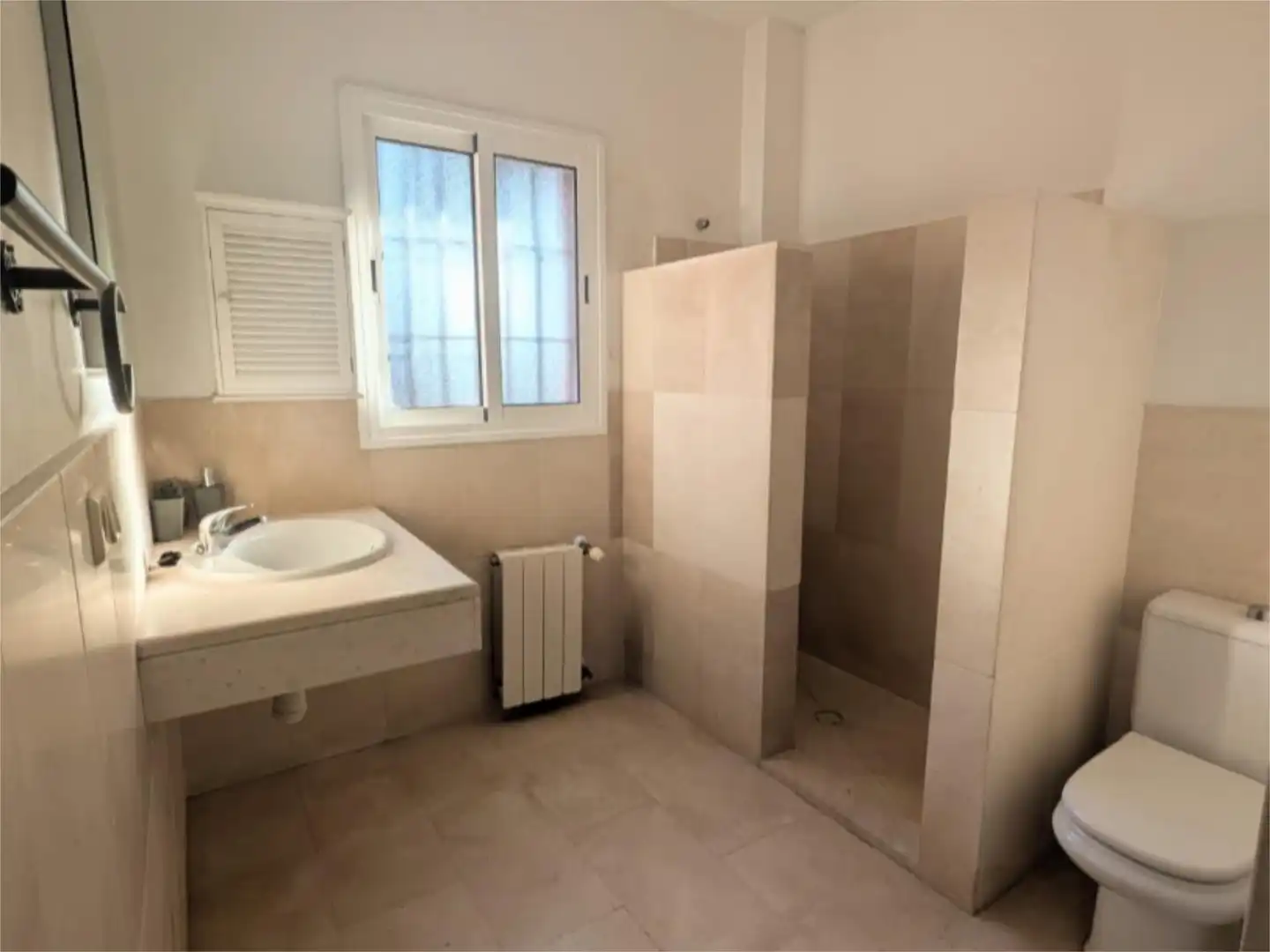 Houses for rent in Camino de La Bermeja, 14, El Ancla Bathroom of Houses for rent in El Puerto de Santa María with Air Conditioner, Heating and Private garden