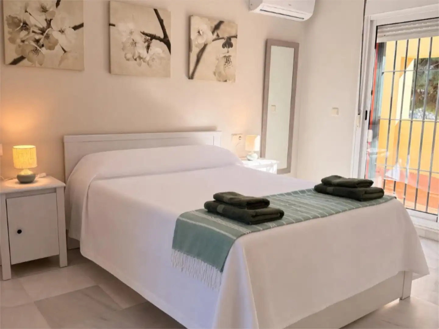 Houses for rent in Camino de La Bermeja, 14, El Ancla Bedroom of Houses for rent in El Puerto de Santa María with Air Conditioner, Heating and Private garden