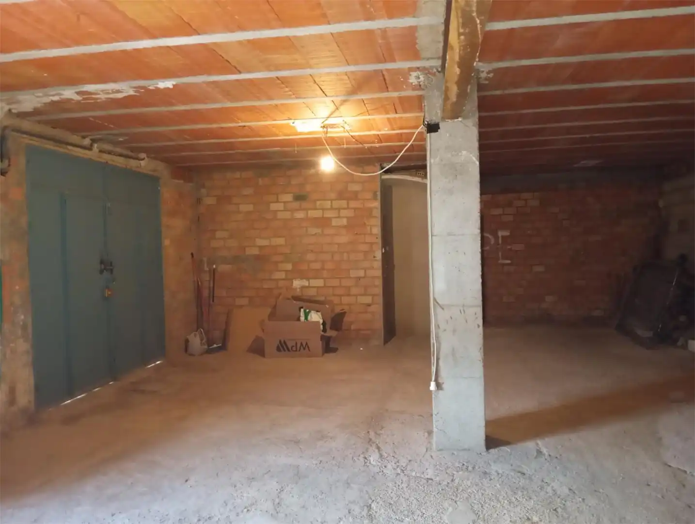 Garage for rent in Siles