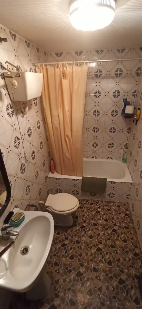 Casa adosada en venta en Calle las Eras, 5, Loscorrales Baño de Casa adosada en venta en Loscorrales con Calefacción, Trastero y Amueblado