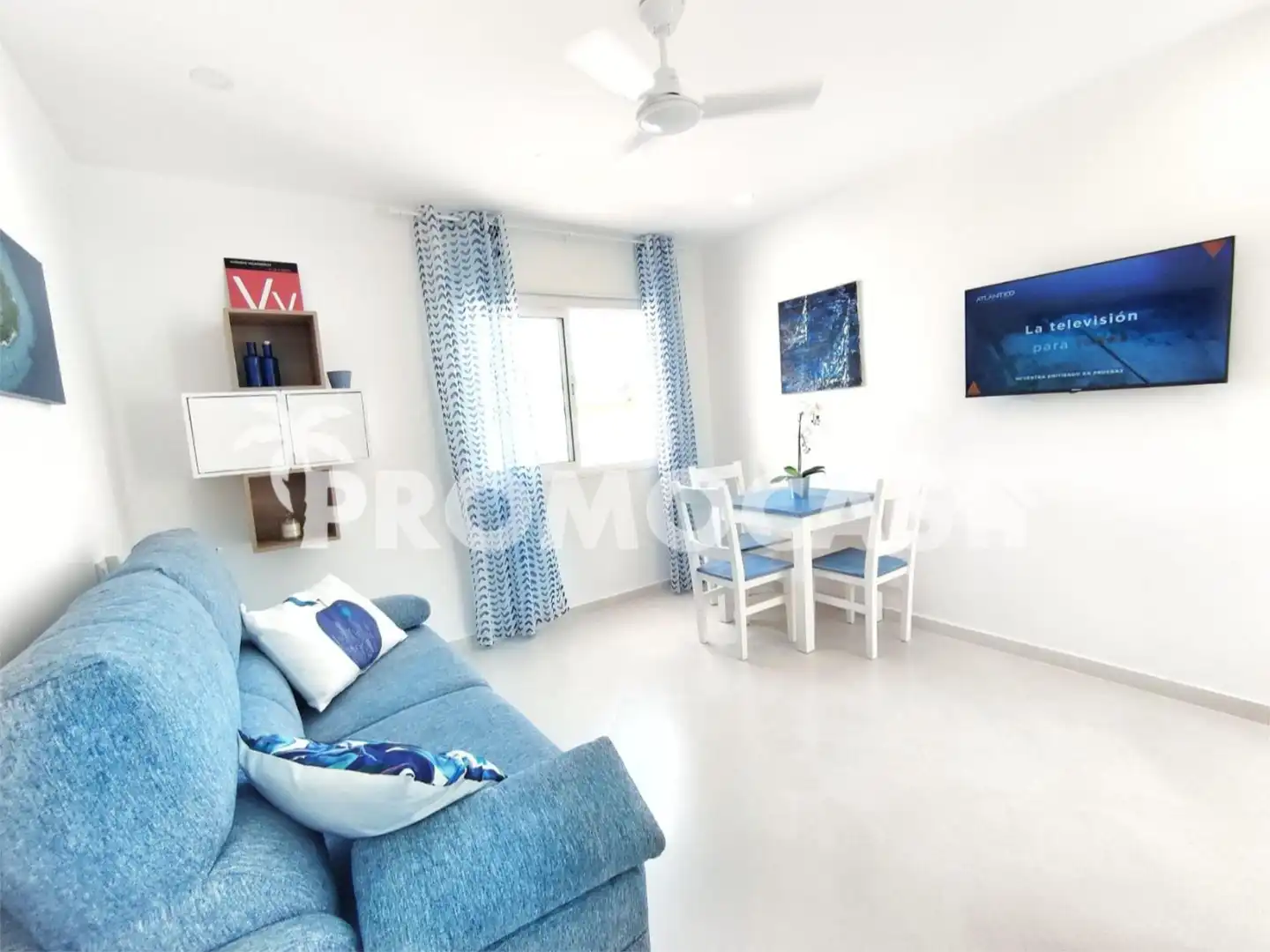 Piso en venta en Paseo El Salinero, 3, Los Cristianos Sala de estar de Piso en venta en Arona con Amueblado
