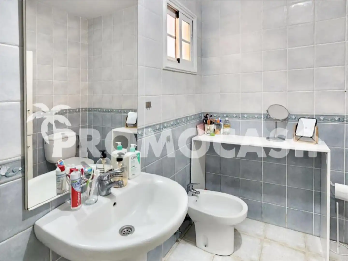Flat for sale in Avenida San Francisco, 2, Los Cristianos Bathroom of Flat for sale in Arona with Air Conditioner, Terrace and Swimming Pool