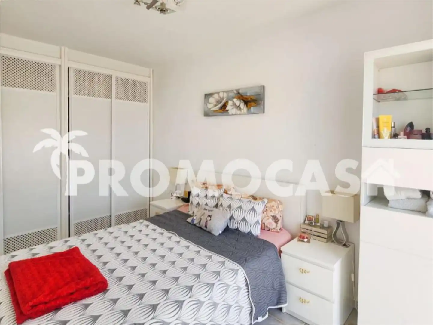 Flat for sale in Avenida San Francisco, 2, Los Cristianos Bedroom of Flat for sale in Arona with Air Conditioner, Terrace and Swimming Pool