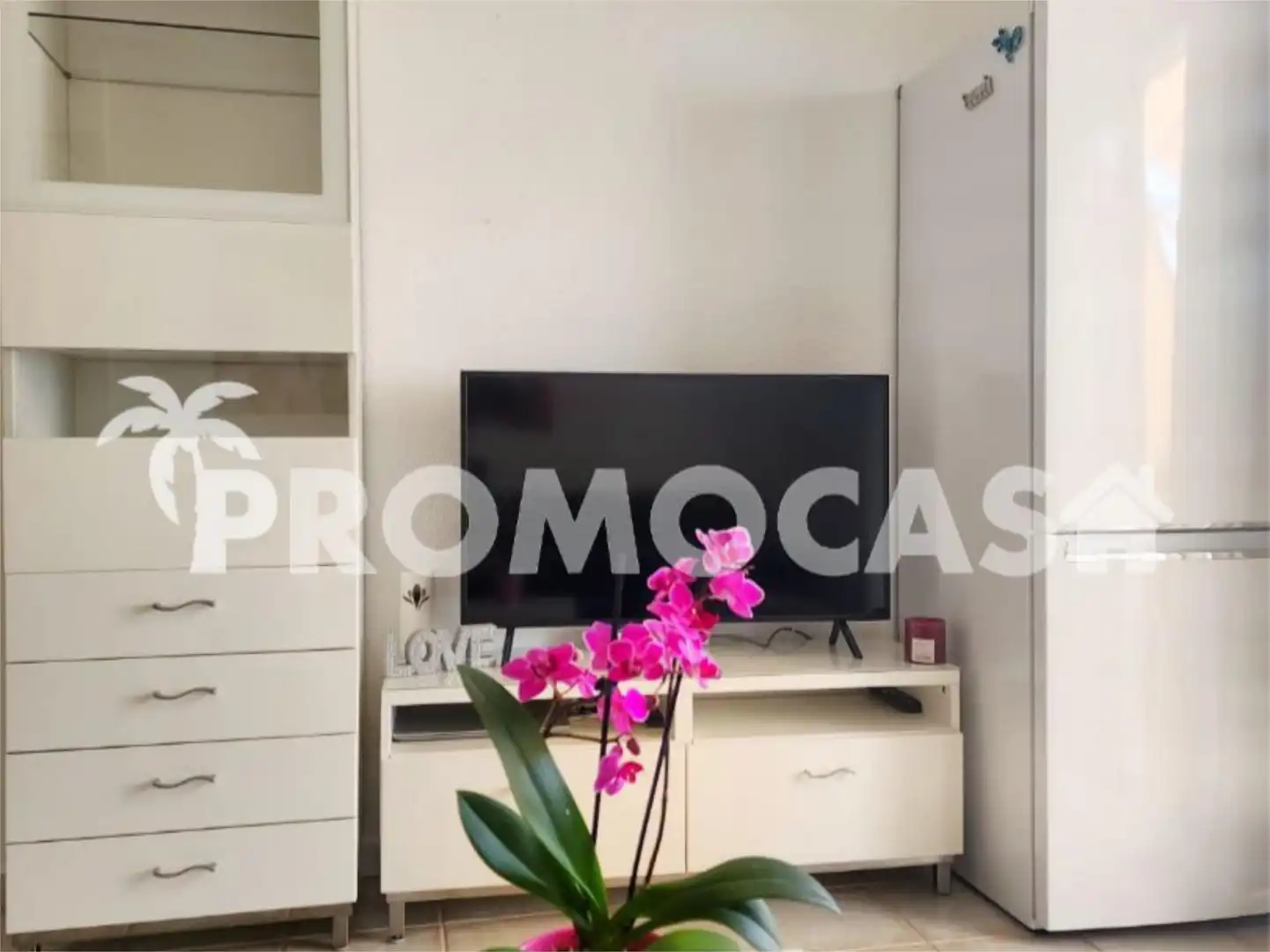 Flat for sale in Avenida San Francisco, 2, Los Cristianos Living room of Flat for sale in Arona with Air Conditioner, Terrace and Swimming Pool