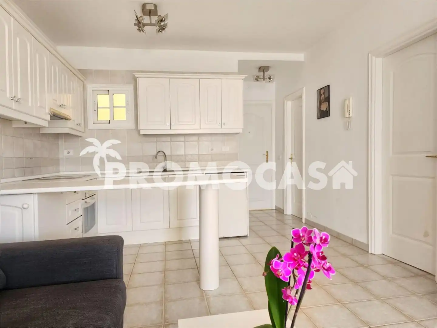 Flat for sale in Avenida San Francisco, 2, Los Cristianos Kitchen of Flat for sale in Arona with Air Conditioner, Terrace and Swimming Pool