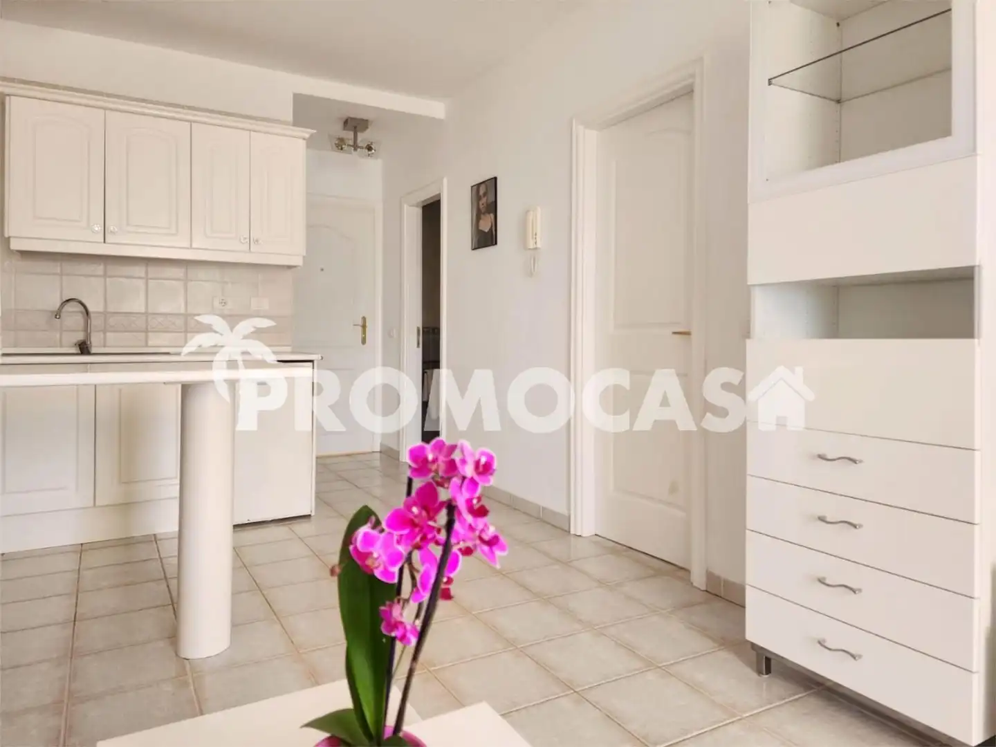 Flat for sale in Avenida San Francisco, 2, Los Cristianos Kitchen of Flat for sale in Arona with Air Conditioner, Terrace and Swimming Pool