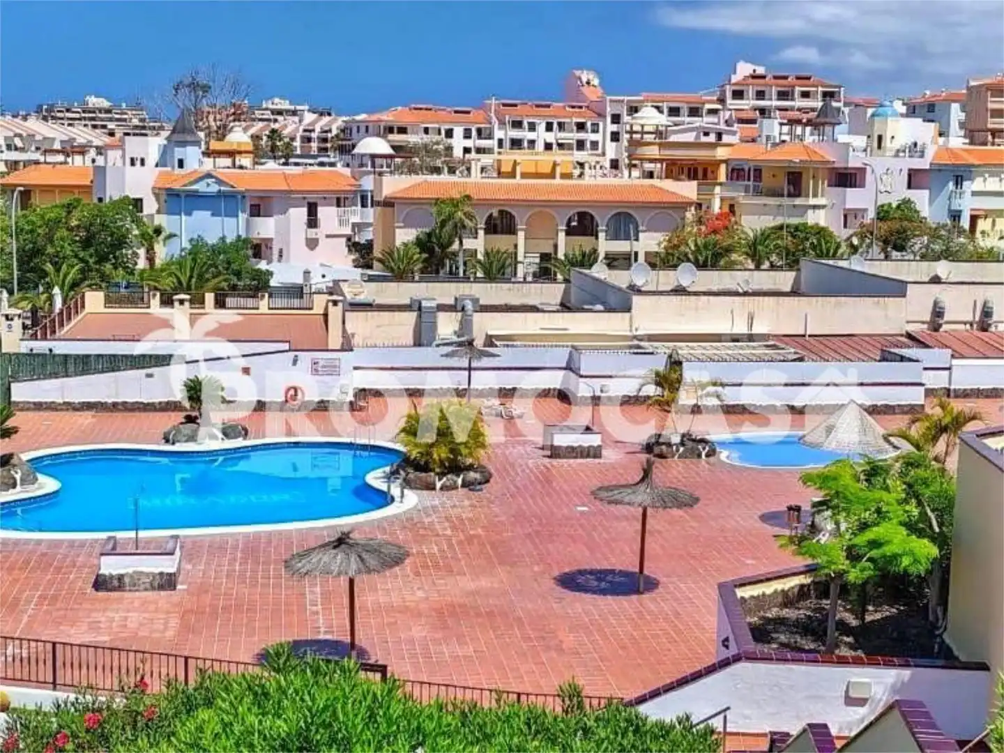 Flat for sale in Avenida San Francisco, 2, Los Cristianos Exterior view of Flat for sale in Arona with Air Conditioner, Terrace and Swimming Pool