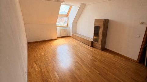 Foto 2 de Piso en venta en Calle Luxemburgo, 5, HUCA - La Cadellada, Oviedo