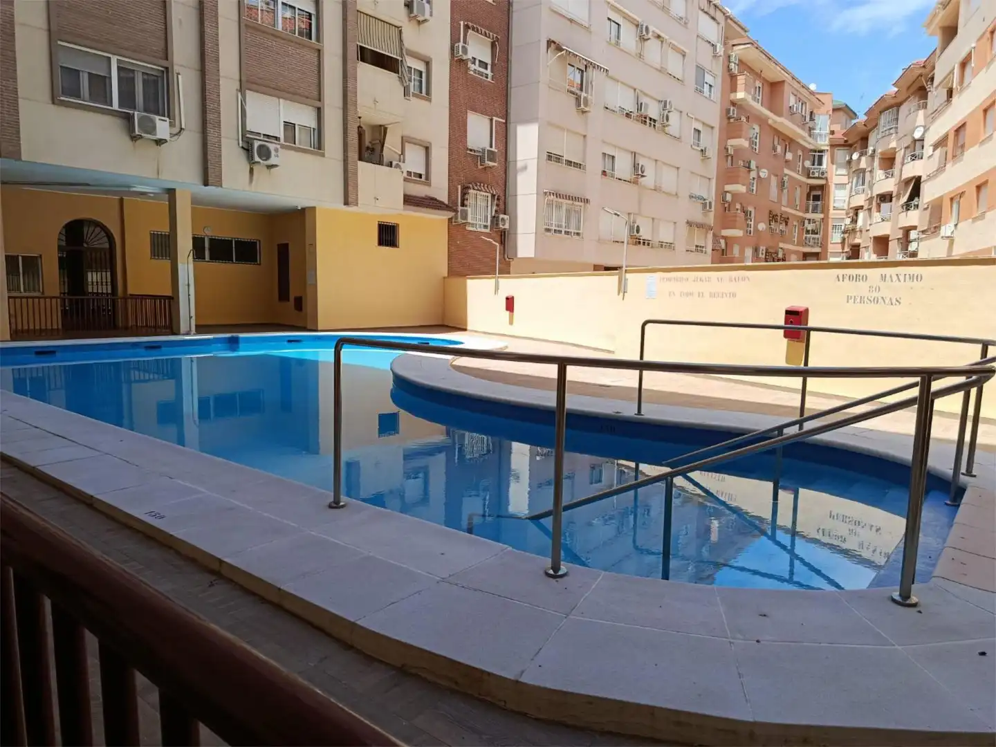 Pis en venda a Calle Melilla, 3, Renfe - Bulevar 1ª y 2ª Fase Piscina de Pis en venda en Jaén amb Aire condicionat, Calefacció i Piscina