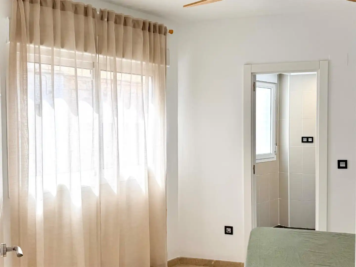 Flat for sale in Carrer Favara, 2, Catarroja Bedroom of Flat for sale in Catarroja with Air Conditioner and Terrace