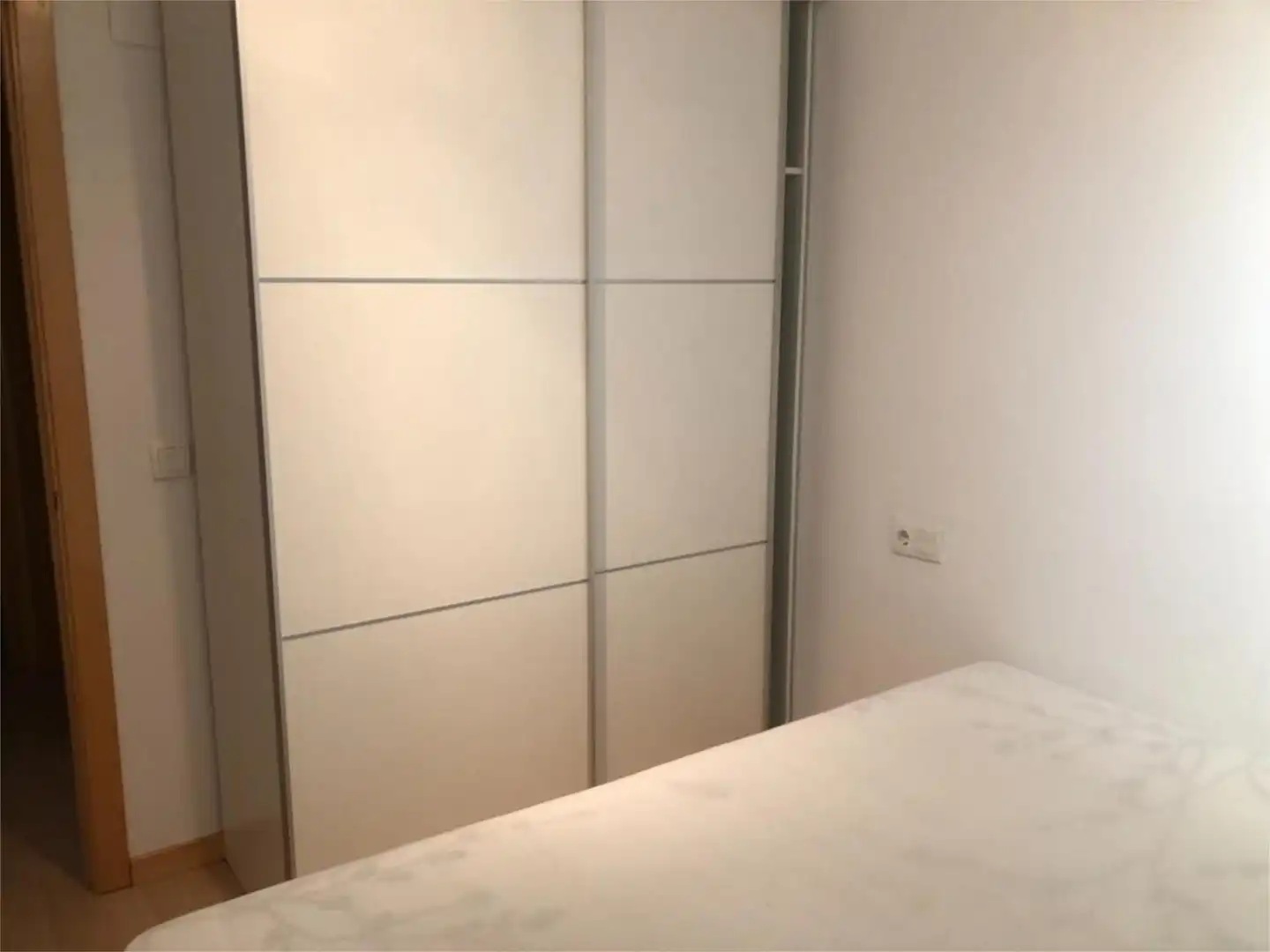 Habitación de Piso de alquiler en Figueres con Aire acondicionado, Calefacción y Parquet