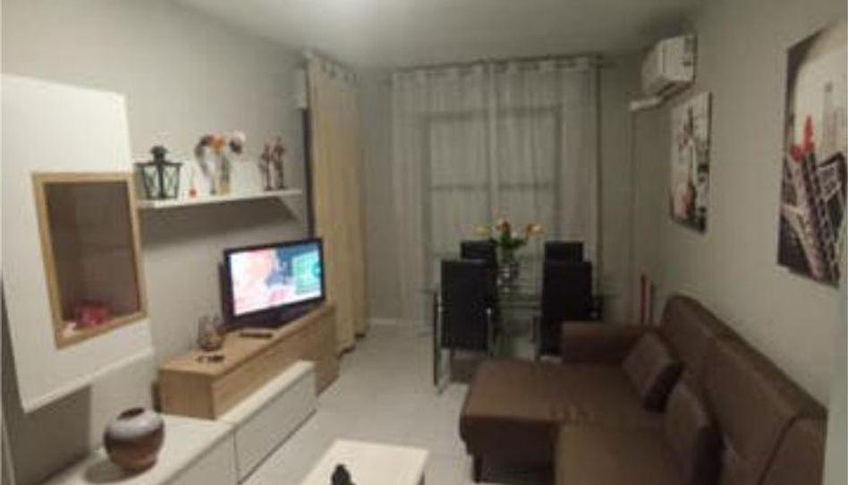 Apartamento de alquiler en Los Gallos, Chiclana de la Frontera - imagen 1 Foto 1 de Apartamento de alquiler en Los Gallos, Chiclana de la Frontera