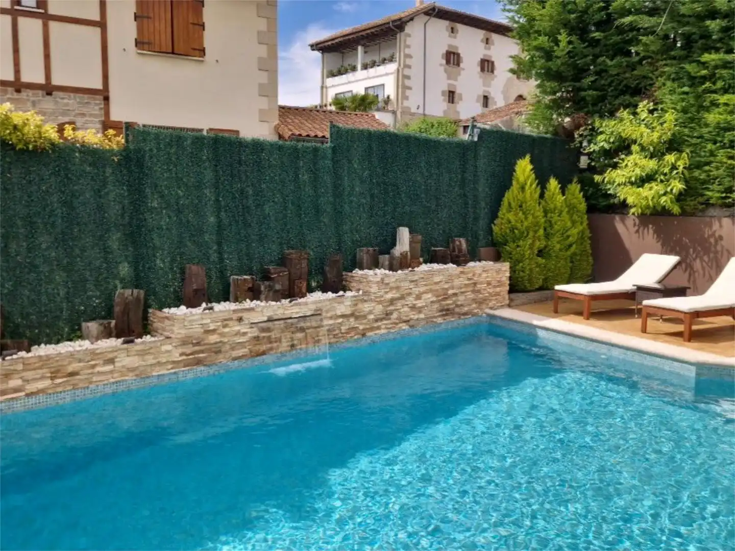 Piscina de Pis en venda en Iza / Itza amb Calefacció, Jardí privat i Parquet