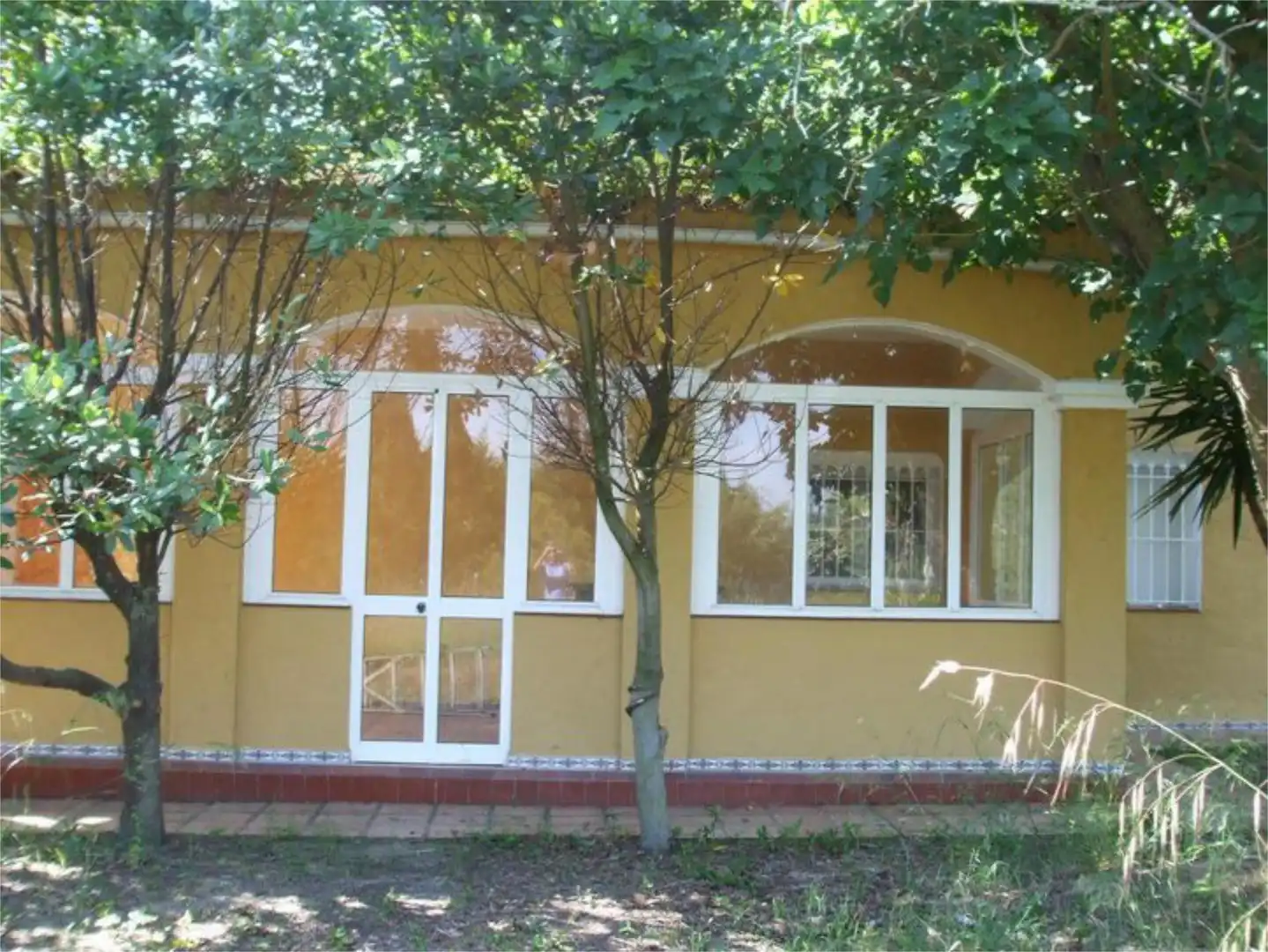 Piso en venta en Carretera Bollullos, 1v, Bollullos de la Mitación Vista exterior de Piso en venta en Bollullos de la Mitación con Terraza, Piscina y Balcón
