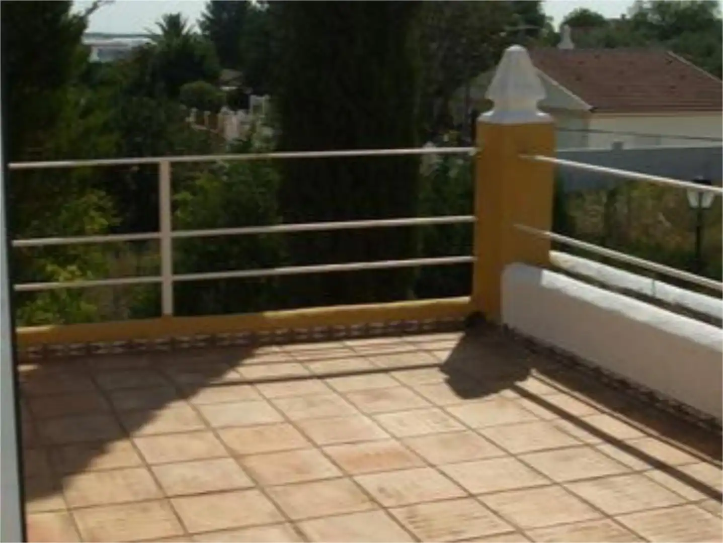 Piso en venta en Carretera Bollullos, 1v, Bollullos de la Mitación Terraza de Piso en venta en Bollullos de la Mitación con Terraza, Piscina y Balcón