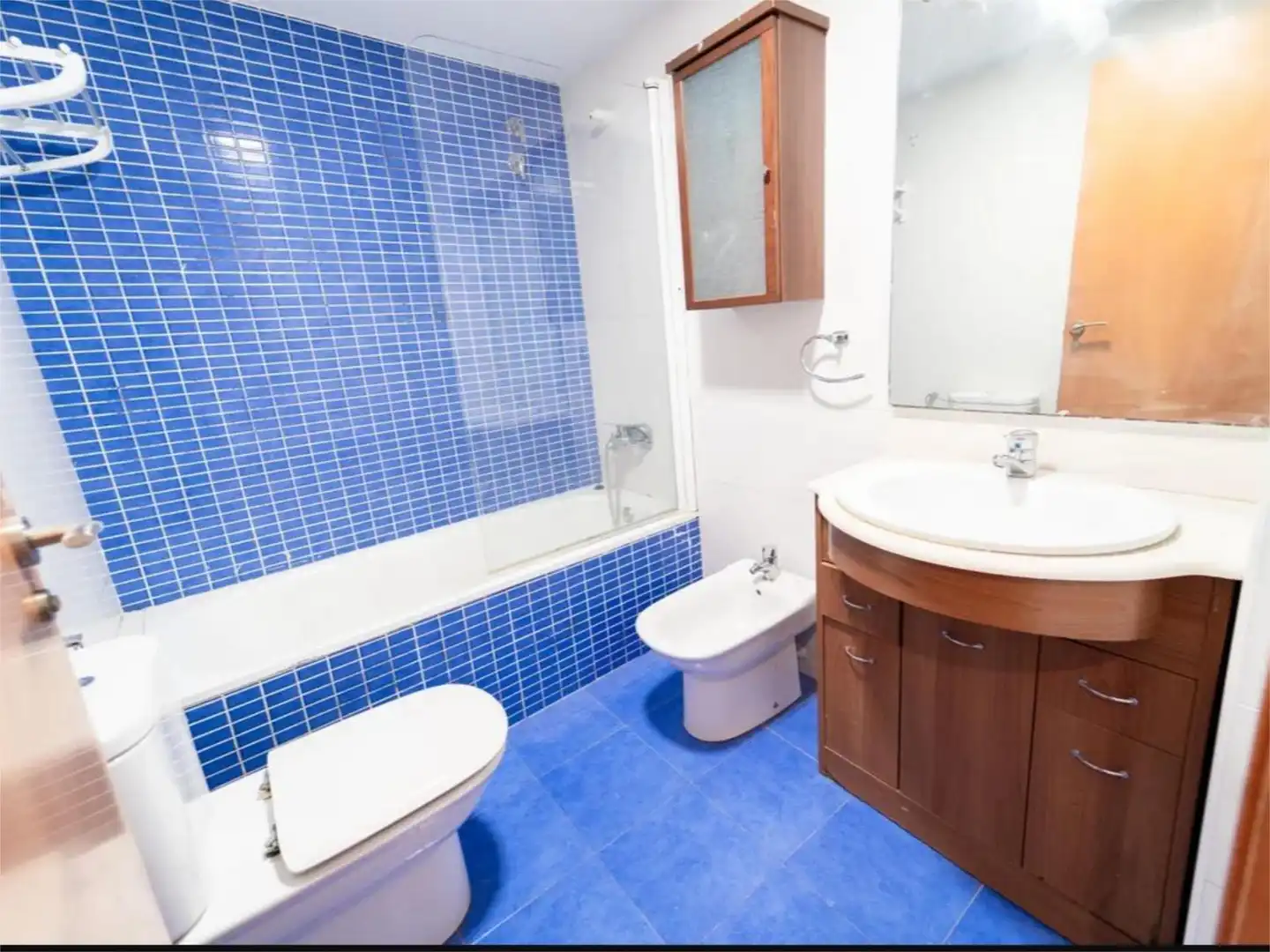 Flat for sale in Carrer Sant Gil, 9, Torà Bathroom of Flat for sale in Torà with Heating, Parquet flooring and Storage room