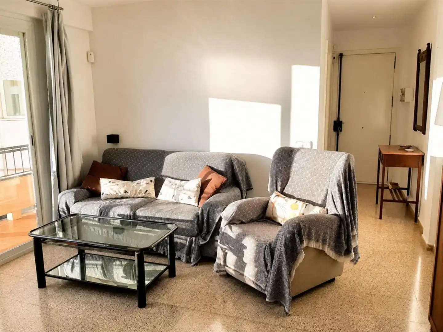 Wohnung zum Verkauf in Platja de Palma Wohnzimmer von Wohnung zum Verkauf in Palma de Mallorca mit Terrasse und Balkon