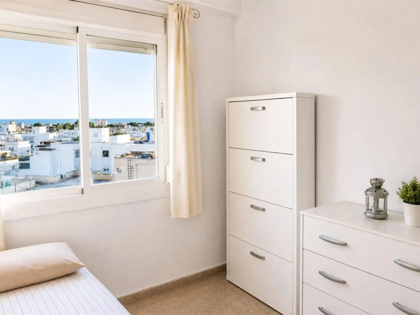 Wohnung zum Verkauf in Platja de Palma Schlafzimmer von Wohnung zum Verkauf in Palma de Mallorca mit Terrasse und Balkon