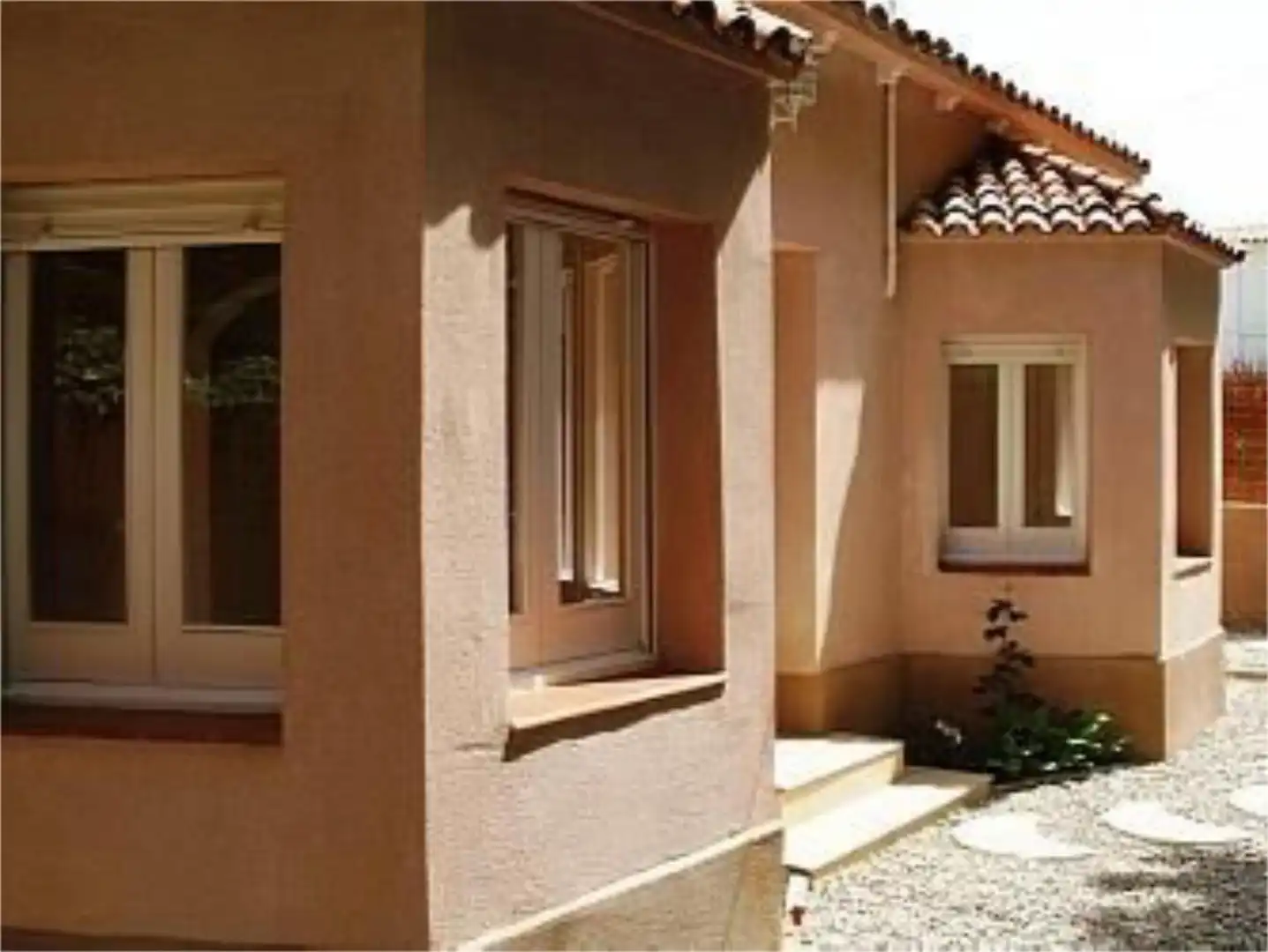 Casa o xalet en venda a Mira-sol Vista exterior de Casa o xalet en venda en Sant Cugat del Vallès amb Aire condicionat, Terrassa i Balcó