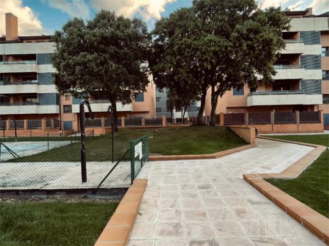 Piso en Venta en Calle José Antonio Andrés Rodríguez, 5 en Yebes - Valdeluz