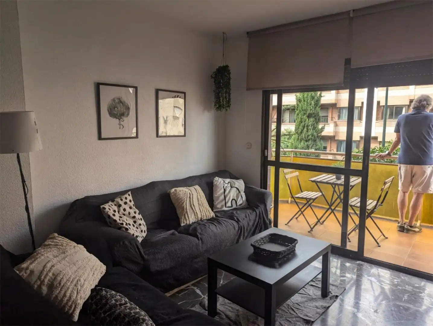 Piso de alquiler en Camino de Ronda, 212, Pajaritos Sala de estar de Piso de alquiler en Granada Capital con Calefacción, Jardín privado y Terraza