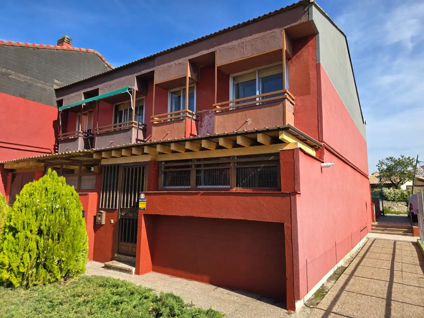 Casa o chalet en venta en Calle Hurtada, 16, Hoyo de Manzanares Vista exterior de Casa o chalet en venta en Hoyo de Manzanares con Piscina