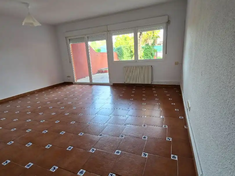 Casa o chalet en venta en Calle Hurtada, 16, Hoyo de Manzanares Sala de estar de Casa o chalet en venta en Hoyo de Manzanares con Piscina