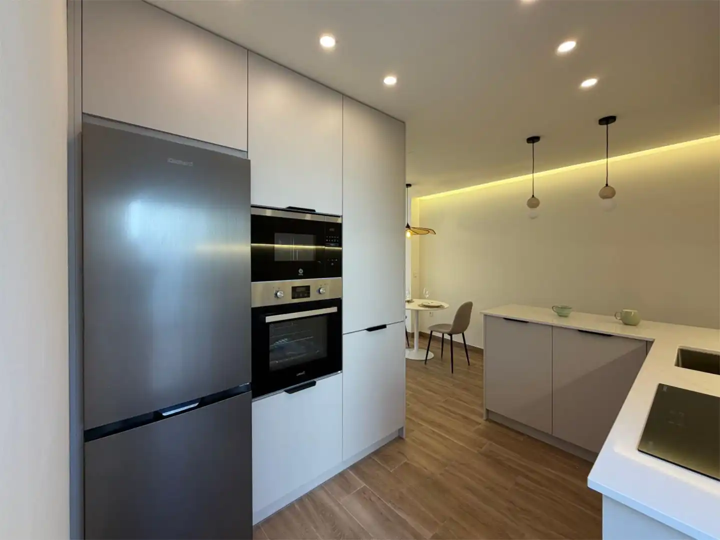 Casa adosada en venta en Calle España, 30, Avda. De los Ogíjares
