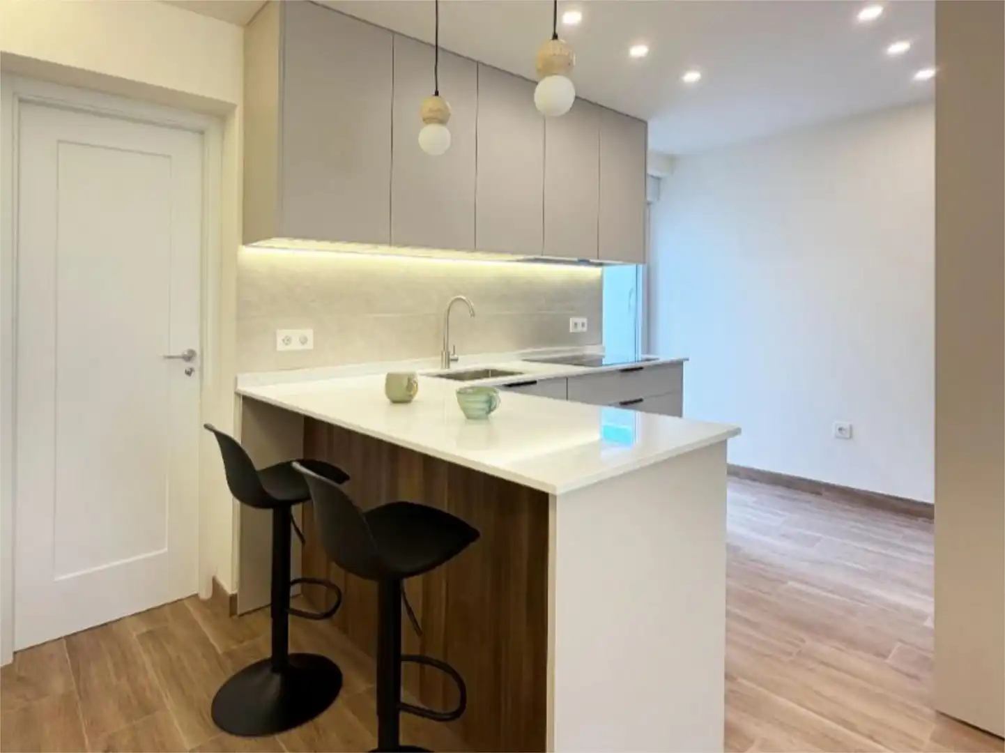 Casa adosada en venta en Calle España, 30, Avda. De los Ogíjares