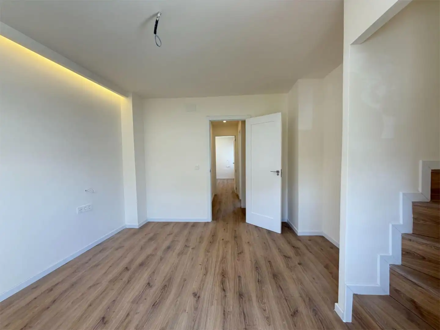 Casa adosada en venta en Calle España, 30, Avda. De los Ogíjares