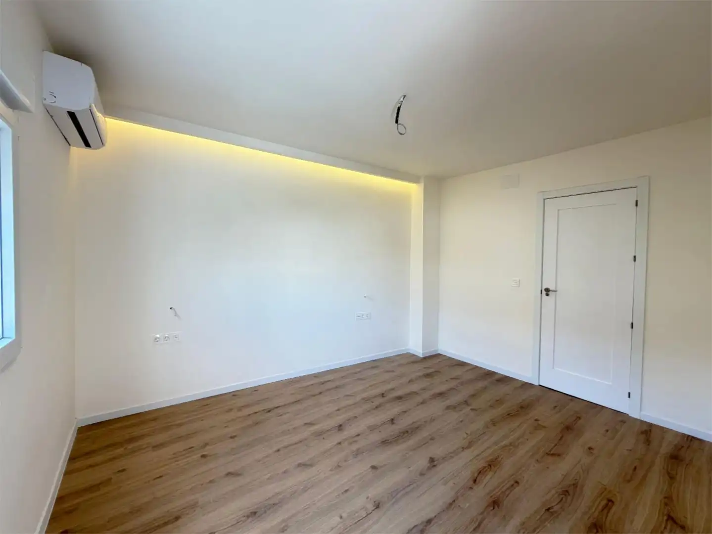 Casa adosada en venta en Calle España, 30, Avda. De los Ogíjares