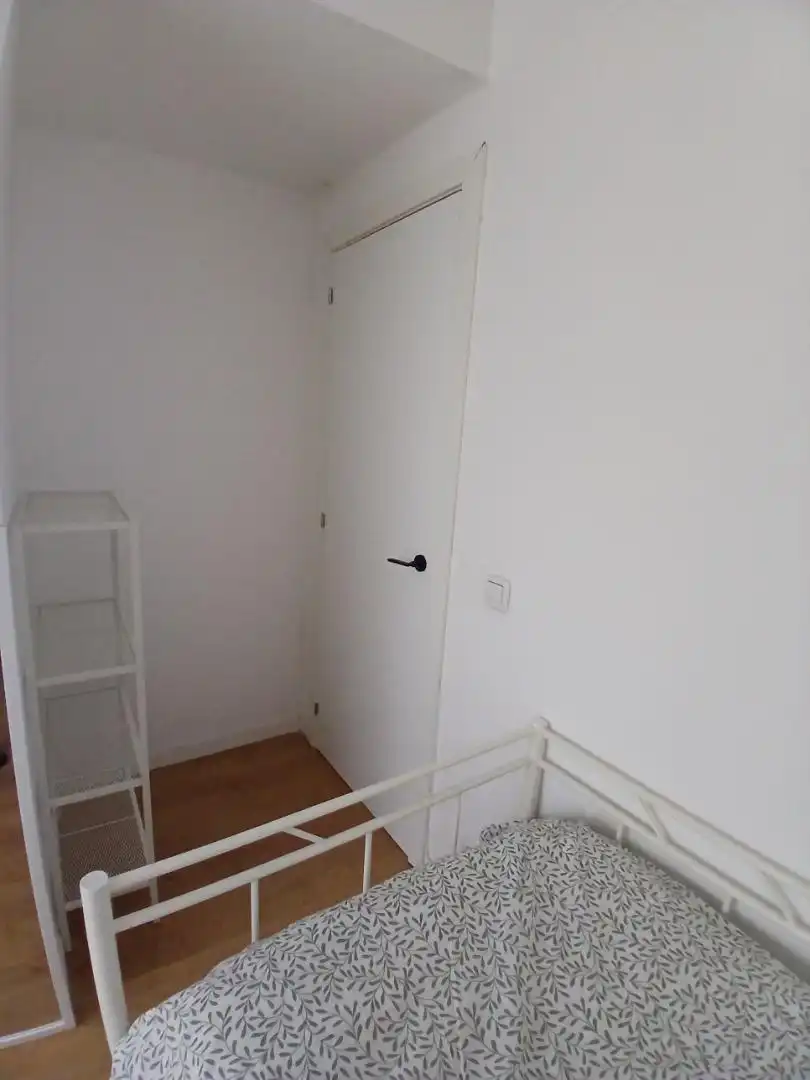 Zimmer in Calle de Aramayona, 2, Rejas