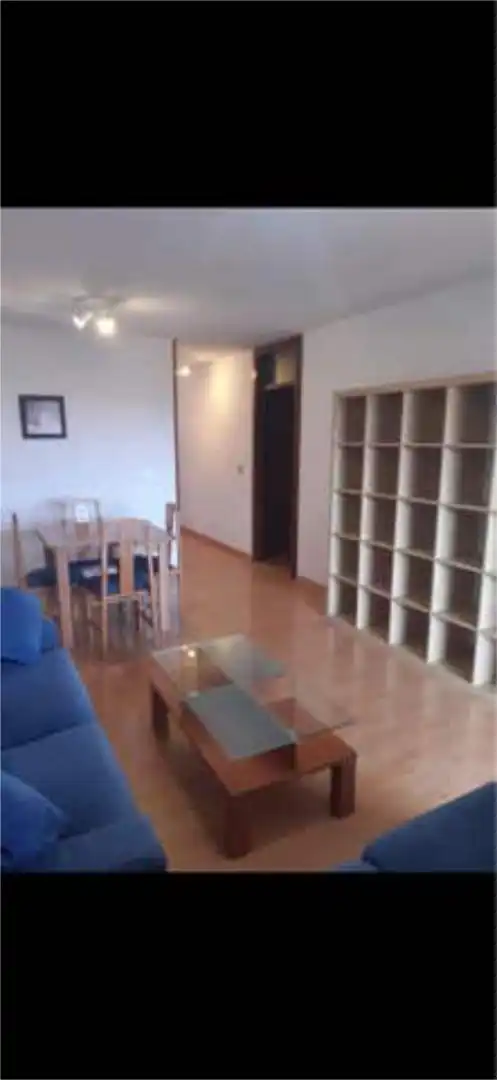 Apartamento de alquiler en Urbanización Anaga Sala de estar de Apartamento de alquiler en Santa Cruz de Tenerife con Terraza y Amueblado