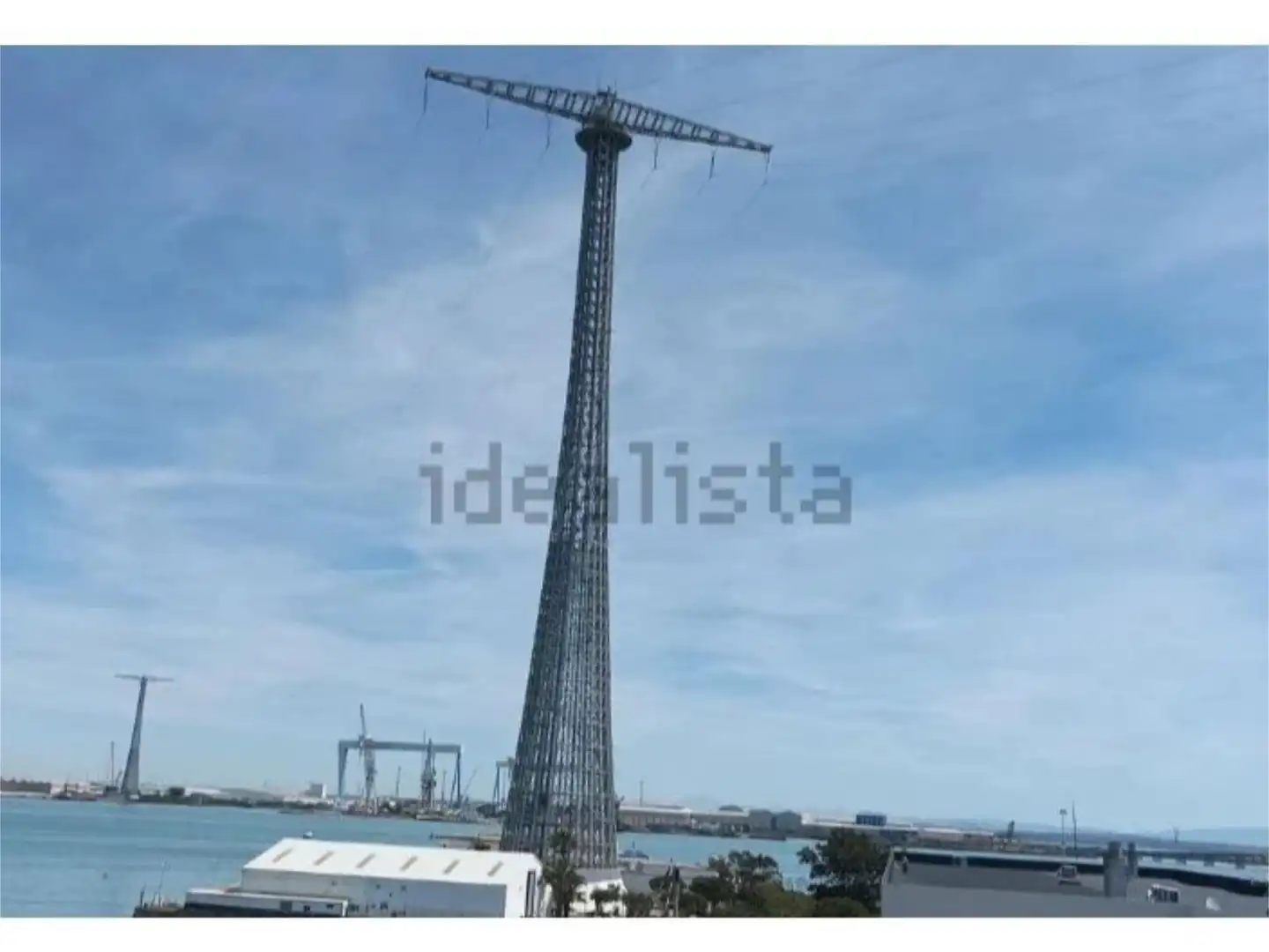 Pis en venda a Avenida de la Bahia, Astilleros - La Paz - Loreto - El Corte Inglés Pis en venda en Cádiz amb Aire condicionat, Calefacció i Jardí privat