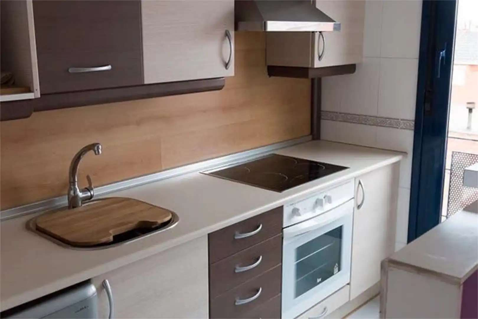 Apartamento en venta en Trobajo del Camino Cocina de Apartamento en venta en San Andrés del Rabanedo