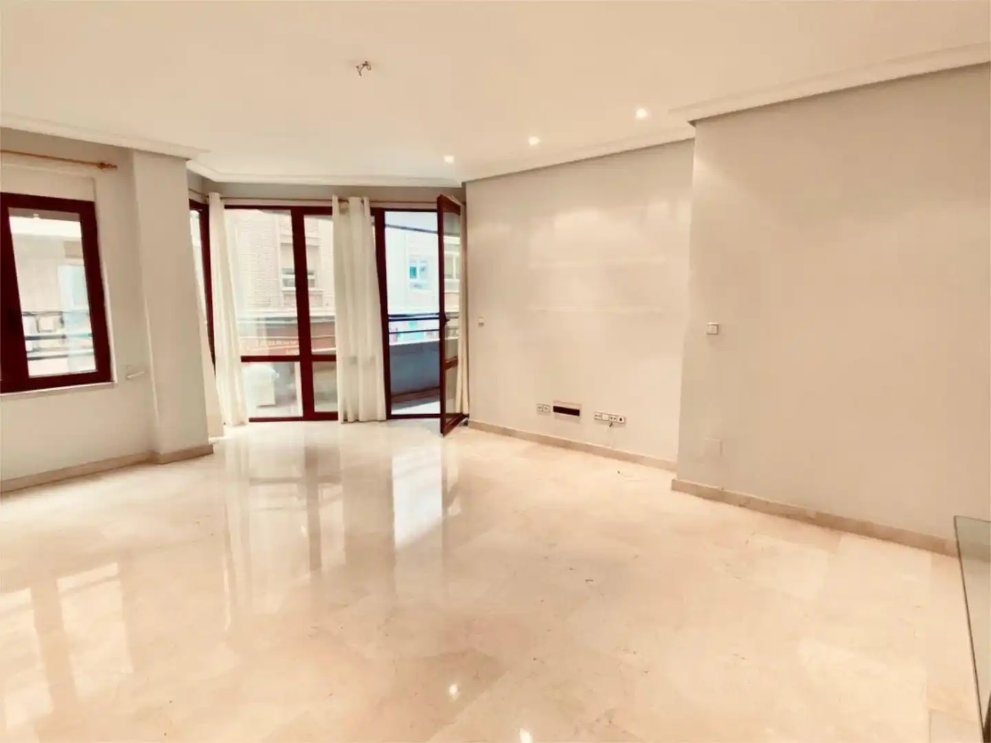 Piso en venta en Plaza Puerta Nueva, 2, San Lorenzo Piso en venta en Plaza Puerta Nueva, 2, San Lorenzo